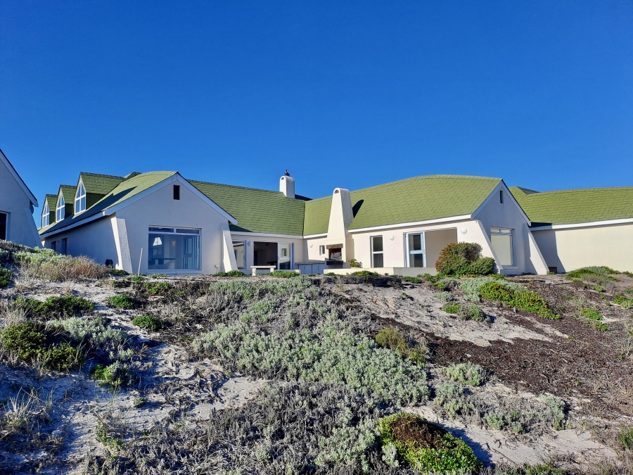 4 Bedroom Property for Sale in Jakkalsfontein Western Cape